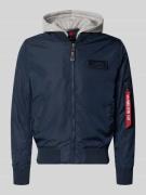 Alpha Industries Blouson mit Logo-Anhänger Modell 'MA-1 TT' in Dunkelb...