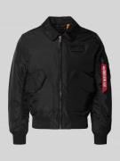 Alpha Industries Regular Fit Bomberjacke mit Logo-Patch in Black, Größ...