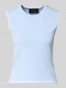 Marc Cain Strickshirt aus Viskose-Mix im ärmellosen Design in Hellblau...
