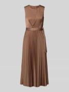 Vera Mont Cocktailkleid mit Plisseefalten in Mittelbraun, Größe 40