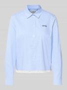 Oui Regular Fit Bluse mit Label-Stitching und Spitze in Blau, Größe 38