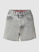 HUGO Slim Fit Jeansshorts im Used-Look in Hellgrau, Größe 25