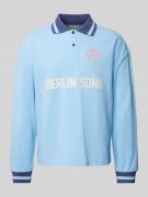 PROHIBITED Regular Fit Poloshirt mit Label-Print in Aqua, Größe S