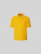 Closed Regular Fit Poloshirt mit Brusttasche in Hellgelb, Größe S