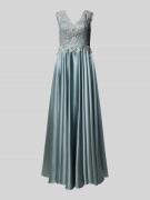 Luxuar Abendkleid mit Häkelspitze in Silber, Größe 34