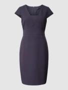 comma Knielanges Kleid mit Square-Neck-Ausschnitt in Marine, Größe 44