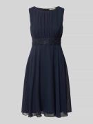 Christian Berg Cocktail Knielanges Cocktailkleid mit Taillenband in Ma...