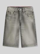 Tommy Hilfiger Teens Regular Fit Jeansshorts mit 5-Pocket-Design in Mi...