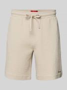 HUGO Regular Fit Sweatshorts aus Baumwoll-Mix Modell 'AUSTIN' in Offwh...