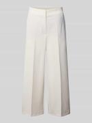 Betty Barclay Wide Fit Stoffhose mit Bügelfalten Modell 'Juli' in Offw...