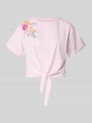 YAS Regular Fit T-Shirt mit floralem Stitching Modell 'Fabian' in Rosa...