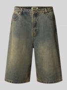 WOODBIRD Jeansshorts mit Eingrifftaschen Modell 'Yuto Aged' in Jeansbl...