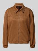 Vero Moda Regular Fit Bomberjacke mit Nieten Modell 'ANDREA' in Camel,...