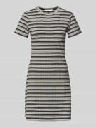 Tom Tailor Denim Körpernahes Freizeitkleid mit Allover-Muster in Black...