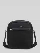 BOSS Umhängetasche mit Reißverschlüssen Modell 'MP_NS_ZIP' in Black, G...
