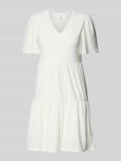 Only Mini-Freizeitkleid mit Lochstickmuster Modell 'SMILLA LIFE' in We...