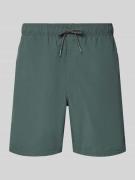 Shiwi Badehose mit Label-Patch Modell 'Mike' in Oliv, Größe L