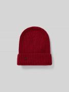 Closed Beanie mit Label-Detail in Bordeaux, Größe 1