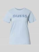 Guess T-Shirt mit Label-Print und Strasssteinbesatz in Bleu, Größe L