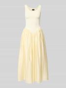 Bardot Abendkleid mit Rundhalsausschnitt Modell 'LORIE' in GELB, Größe...
