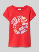 s.Oliver RED LABEL Regular Fit T-Shirt mit Glitzer-Print in Koralle, G...