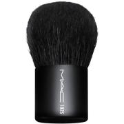 MAC Cosmetics Supreme Beam Brush 182S Buffer