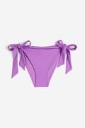 H&M Tie-Tanga Bikinihose Lila, Bikini-Unterteil in Größe 50. Farbe: Pu...