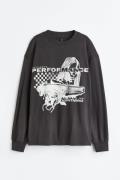 H&M Bedrucktes Langarmshirt Dunkelgrau/Performance, T-Shirt in Größe X...