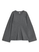 Arket Sweatshirt aus Merinowolle mit Sanduhr-Silhouette Grau, Sweatshi...