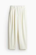 H&M Twillhose im Tapered-Schnitt Weiß, Chinohosen in Größe XL. Farbe: ...