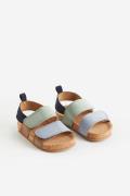 H&M Sandalen Hellblau/Blockfarben in Größe 18/19. Farbe: Light blue/bl...