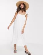 ASOS DESIGN – Weißes Träger-Sommerkleid mit Volantsaum